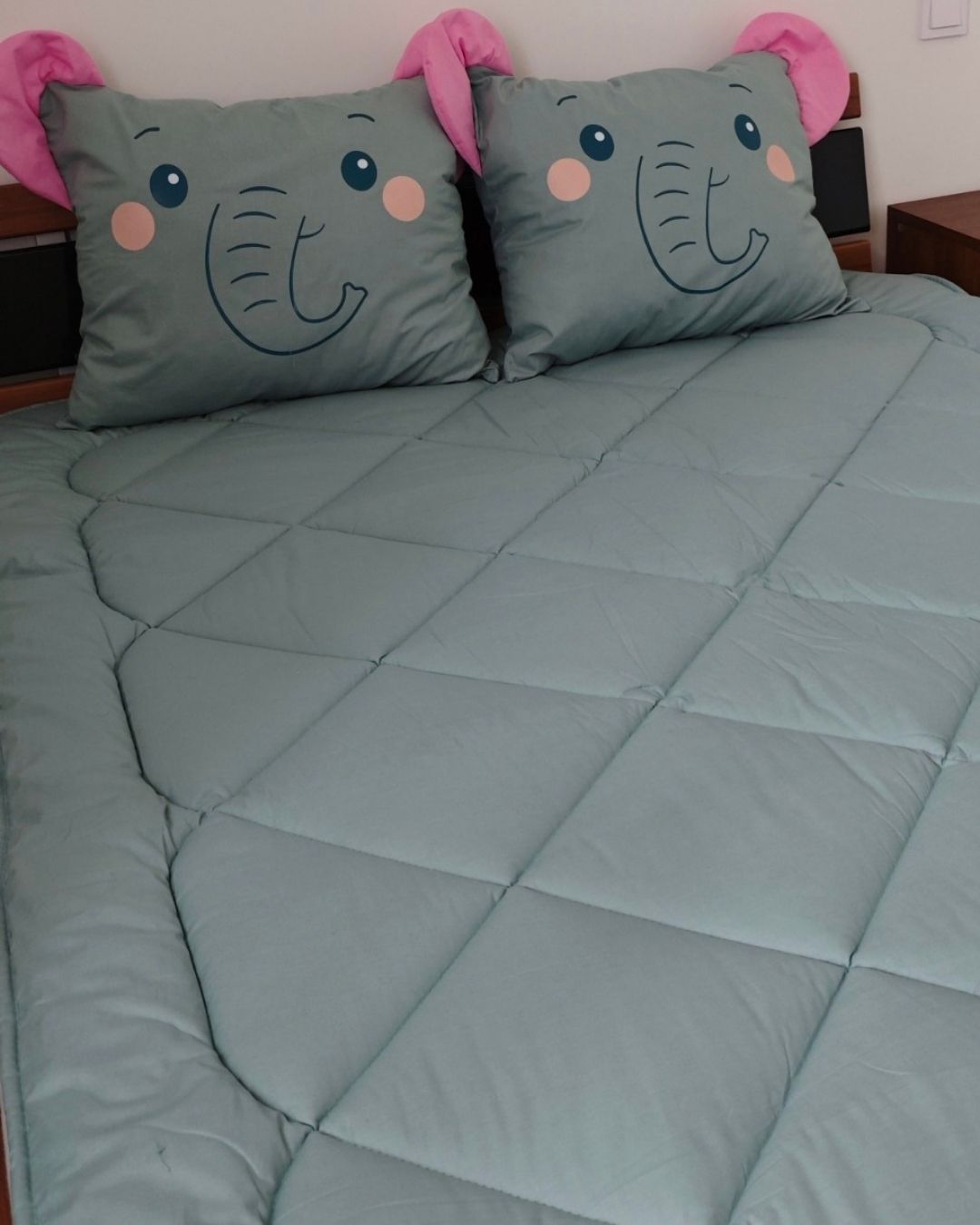 Kołdra Bezposzewkowa Blankies (140x200) – Twoja oaza dobrego snu  - kolor - Szałwiowy